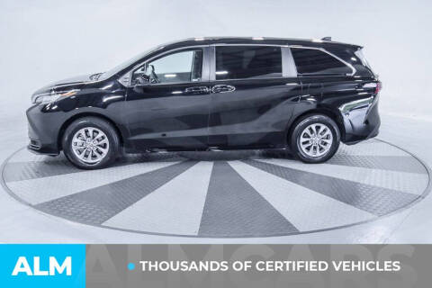 2023 Toyota Sienna LE 8-Passenger