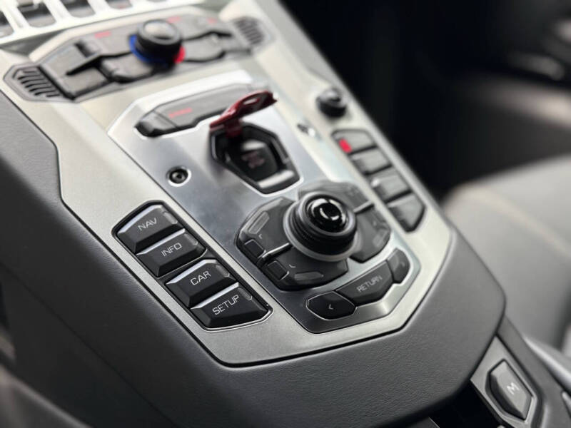 2013 Lamborghini Aventador LP 700-4