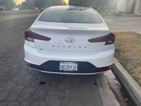 2020 Hyundai Elantra SE