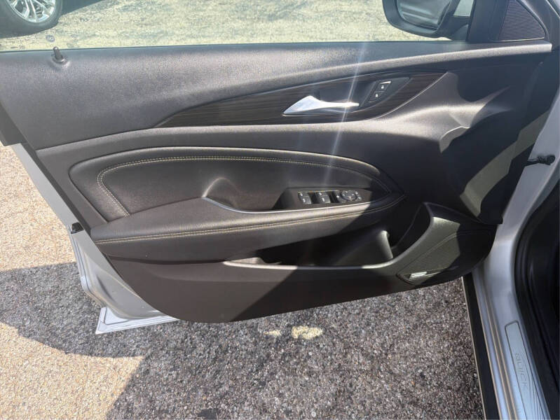 2018 Buick Regal Sportback Preferred II