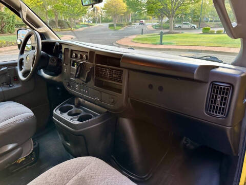 2022 Chevrolet Express 2500