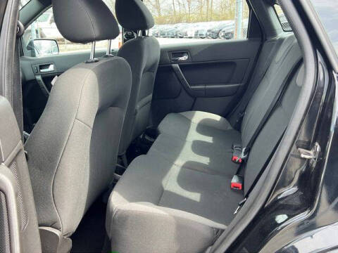 2009 Ford Focus SES