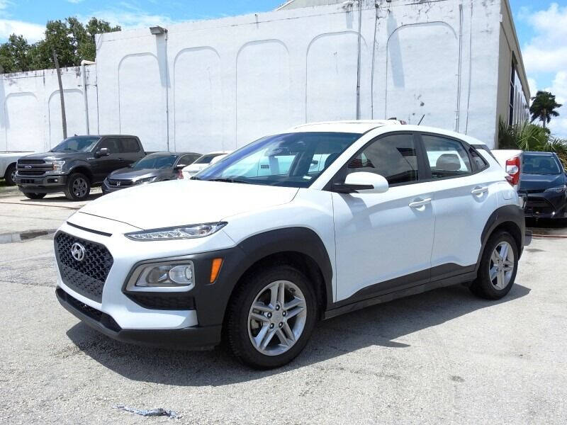 2021 HYUNDAI Kona SUV / Crossover - $17,900