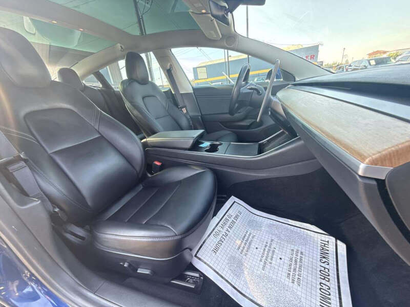 2019 Tesla Model 3 Mid Range