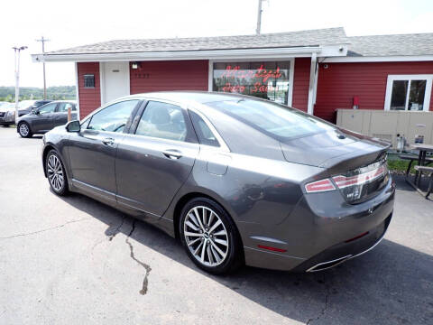 2017 Lincoln MKZ Select