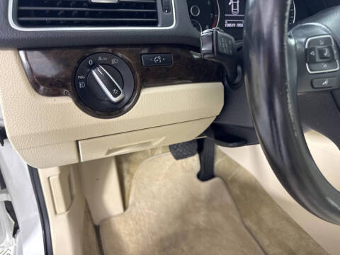 2015 Volkswagen Passat 1.8T SEL Premium