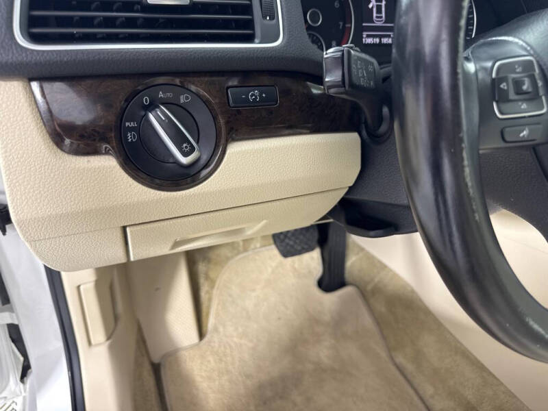 2015 Volkswagen Passat 1.8T SEL Premium