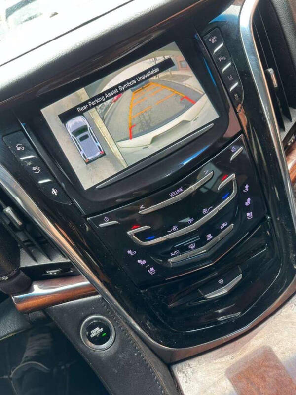 2015 Cadillac Escalade Luxury