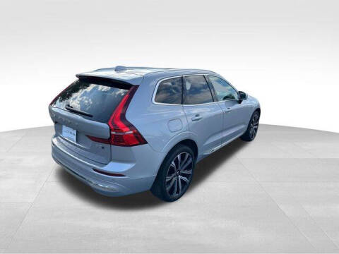 2023 Volvo XC60 B5 Ultimate Bright Theme