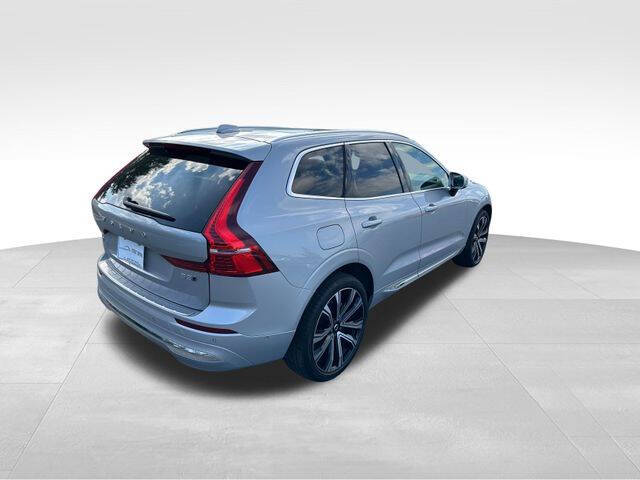 2023 Volvo XC60 B5 Ultimate Bright Theme