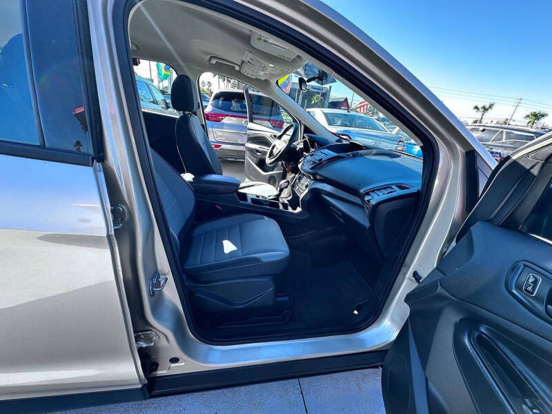 2017 Ford Escape S
