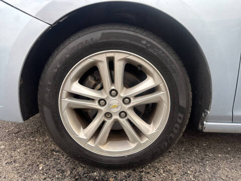 2017 Chevrolet Cruze LS Manual