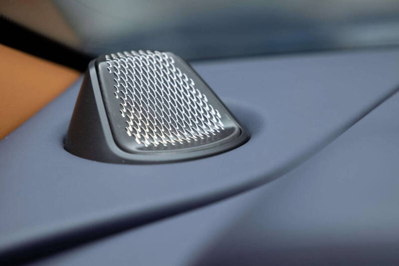 2024 Aston Martin DB12 Volante