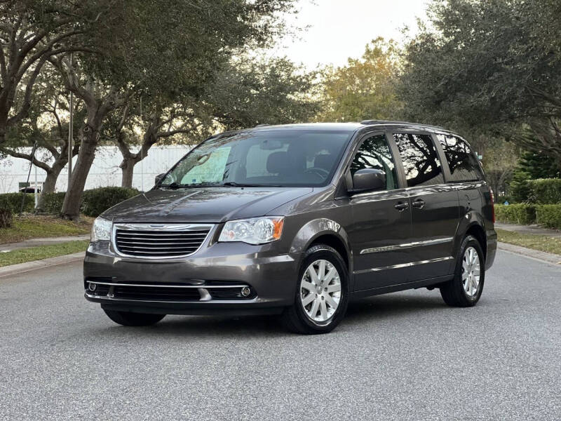 2015 Chrysler Town and Country for sale at Presidents Cars LLC in Orlando FL