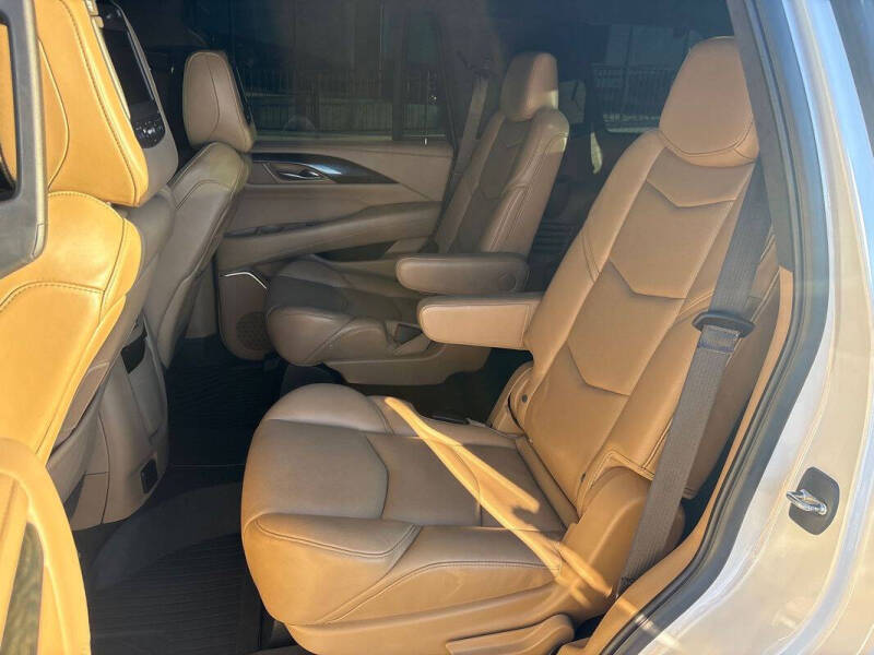 2019 Cadillac Escalade Platinum