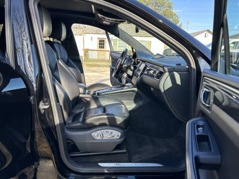 2016 Porsche Macan Turbo