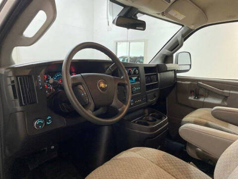 2025 Chevrolet Express LT 3500