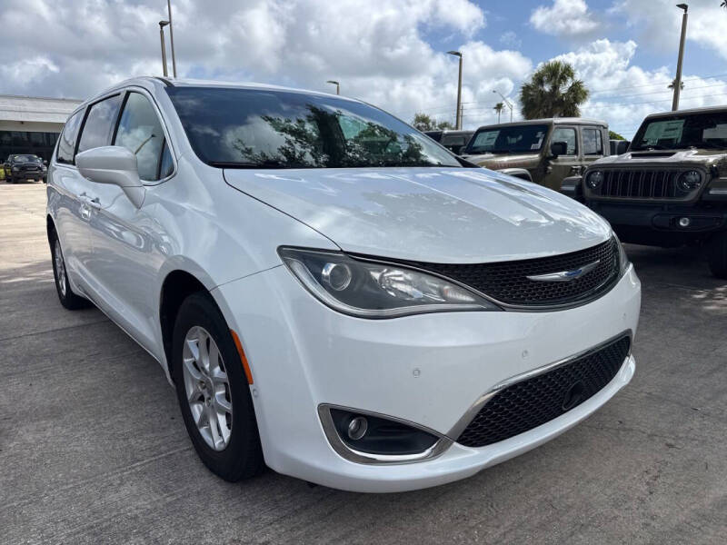 2020 Chrysler Pacifica Touring