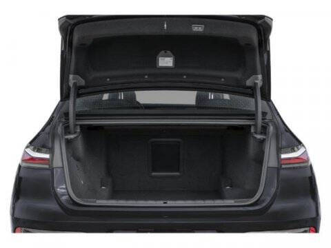 2025 BMW 7 Series 750e xDrive