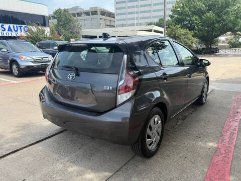 2015 Toyota Prius c One