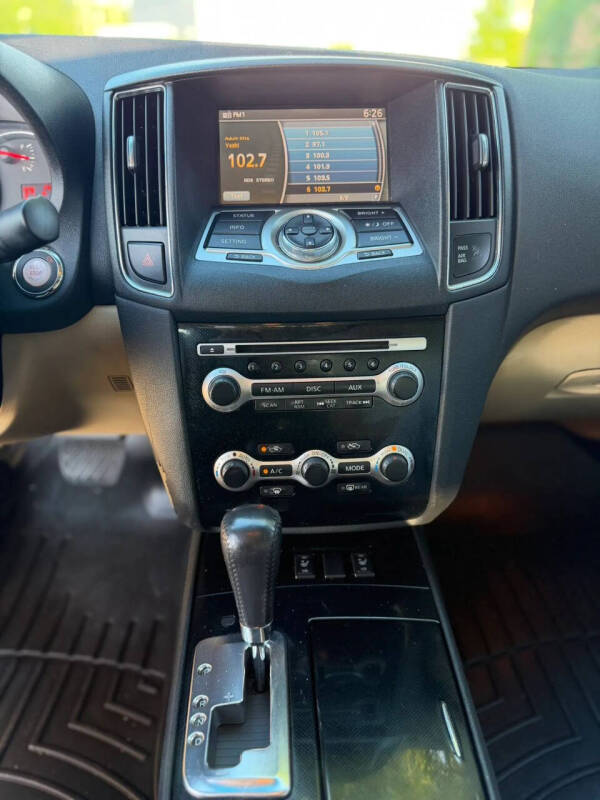 2011 Nissan Maxima