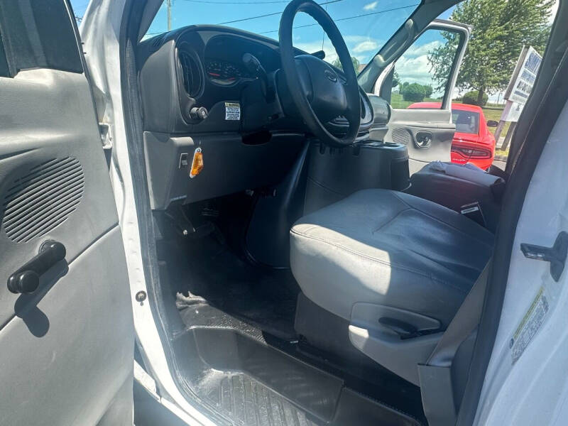 2005 Ford E-Series E-350 SD XL