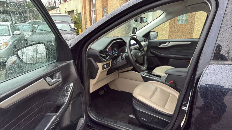 2021 Ford Escape Hybrid SEL