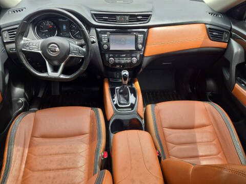 2017 Nissan Rogue SL