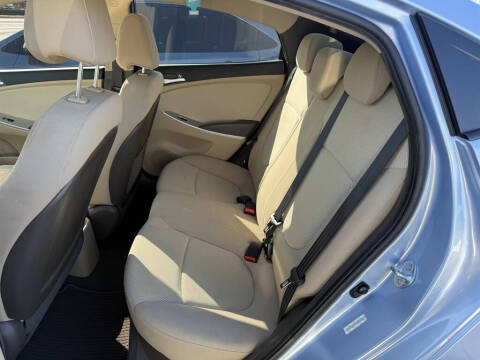 2013 Hyundai Accent GLS