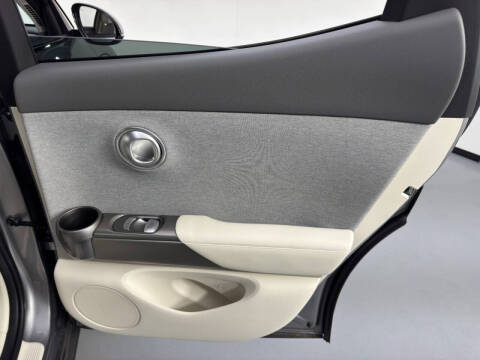 2024 Genesis GV60 Standard