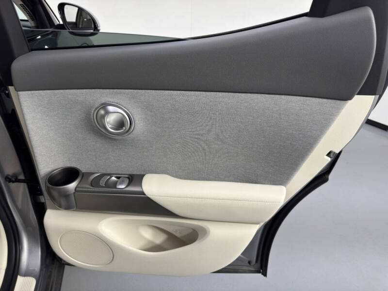 2024 Genesis GV60 Standard