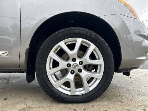 2013 Nissan Rogue SV w/SL Package