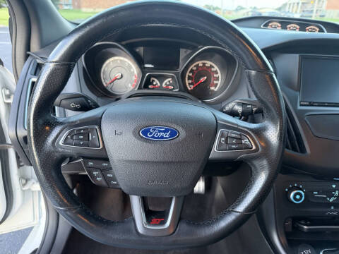 2018 Ford Focus ST