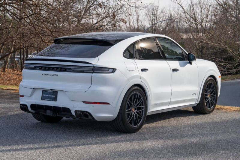 2025 Porsche Cayenne GTS Coupe