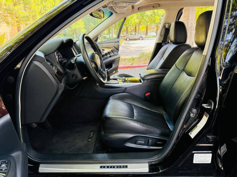 2015 Infiniti Q70L 3.7