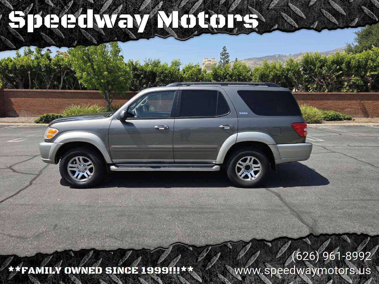 Dk. Gray 2003 Toyota Sequoia SR5 SR5 4dr SUV 1