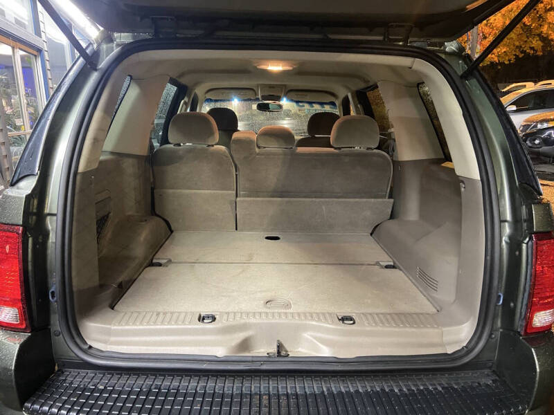 2004 Ford Explorer XLT