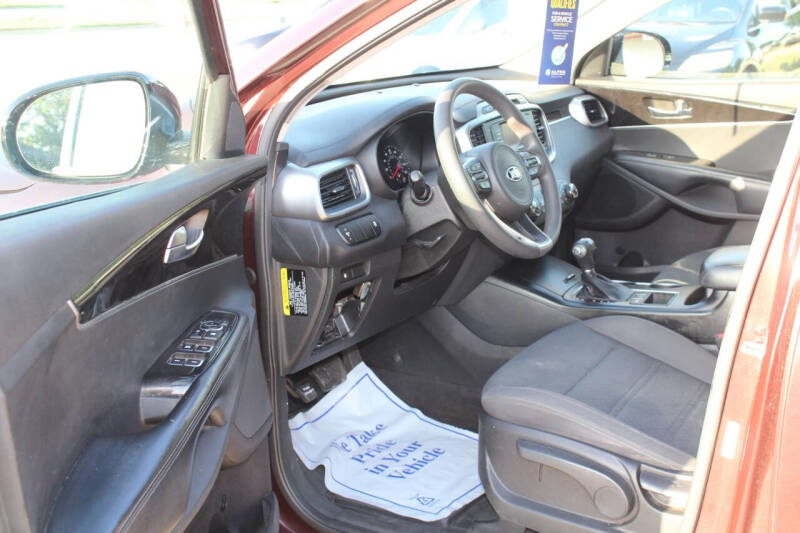 2017 Kia Sorento LX