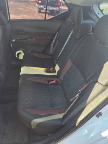 2021 Nissan Kicks SR