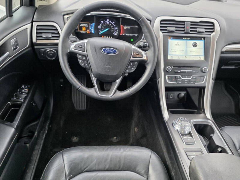 2017 Ford Fusion Hybrid SE