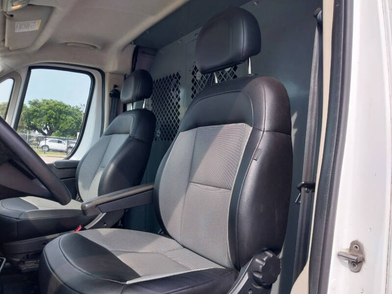 2017 RAM ProMaster Cargo Van Base photo 12