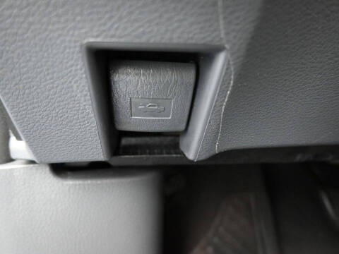 2022 Toyota Sienna LE 8-Passenger