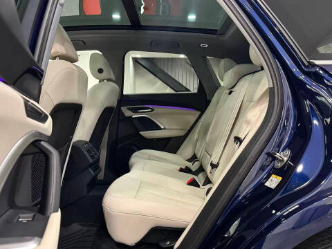 2025 Audi Q5 quattro Premium TFSI