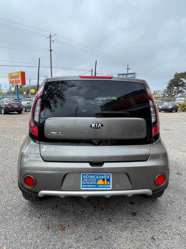 2017 Kia Soul +