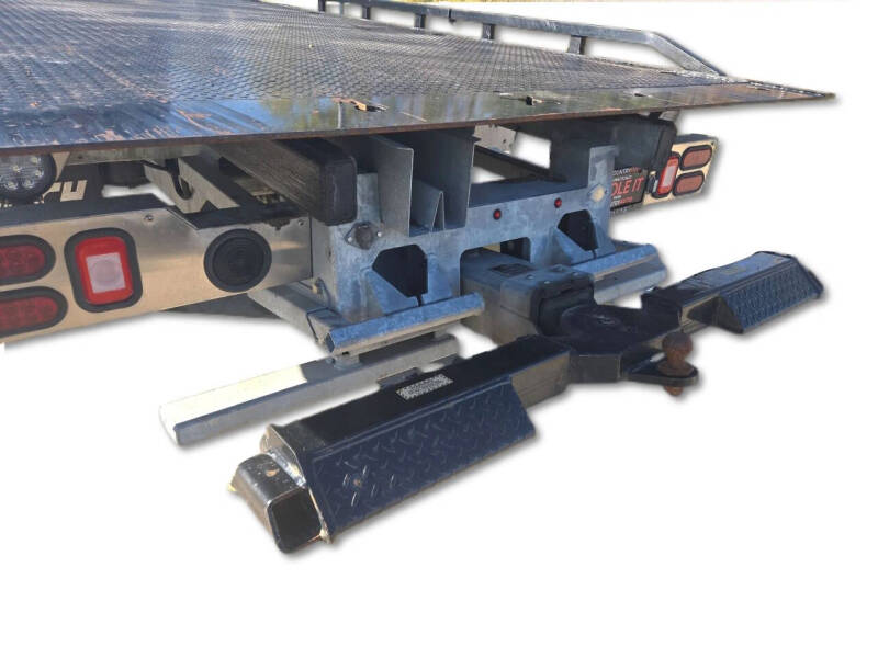 2022 Freightliner M2 106