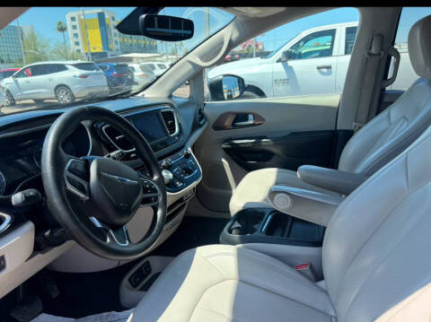 2021 Chrysler Voyager LXi
