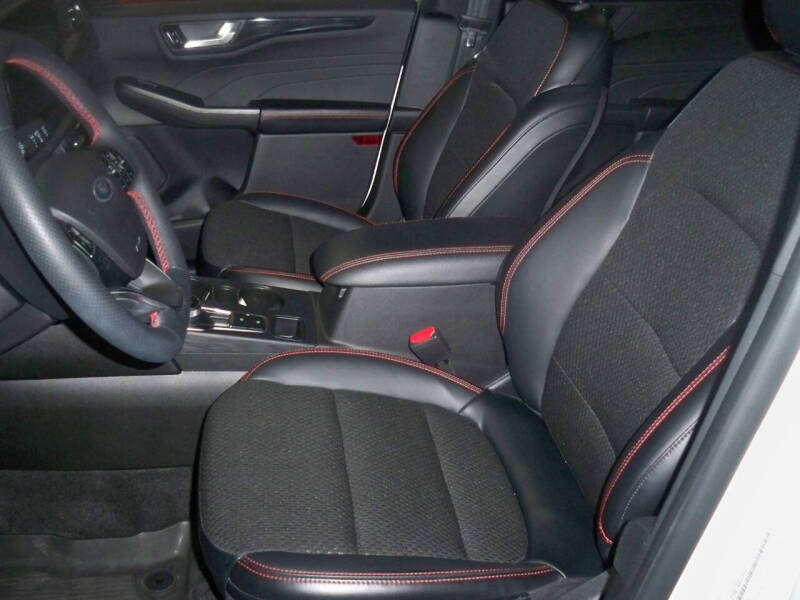 2024 Ford Escape ST-Line Select
