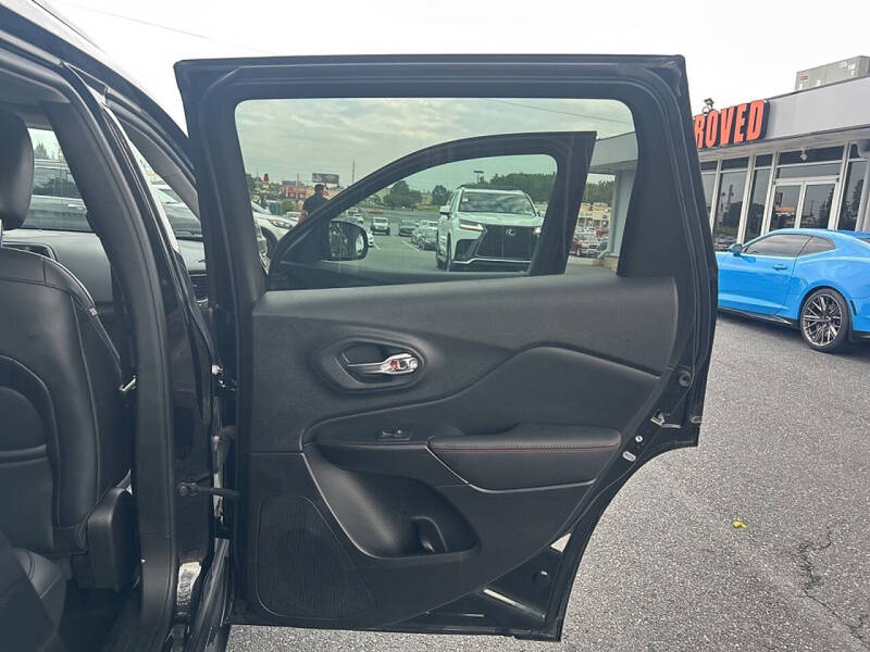 2022 Jeep Cherokee Trailhawk