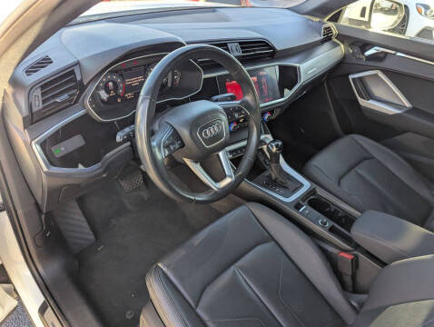 2021 Audi Q3 quattro S line Premium 45 TFSI