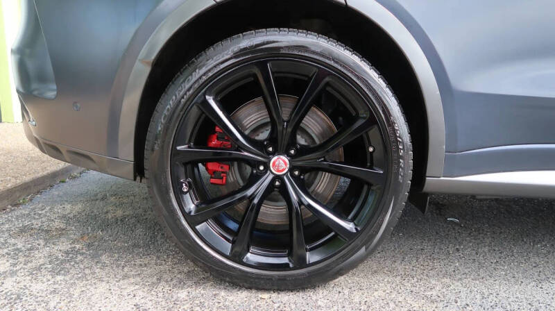 2020 Jaguar F-PACE SVR